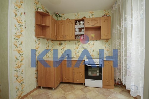 Продам двухкомнатную (2-комн.) квартиру, Водопьянова ул, 8а, Красноярск г