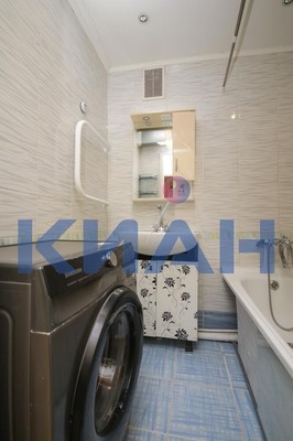 Продам двухкомнатную (2-комн.) квартиру, Водопьянова ул, 8а, Красноярск г