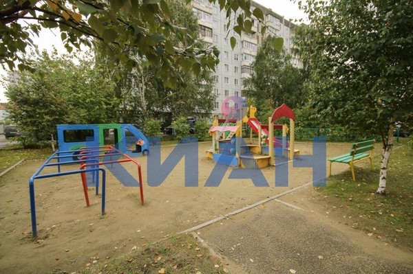Продам двухкомнатную (2-комн.) квартиру, Водопьянова ул, 8а, Красноярск г