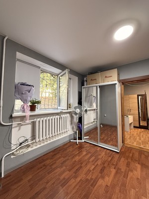 Продам двухкомнатную (2-комн.) квартиру, Лизы Чайкиной ул, 38, Симферополь г