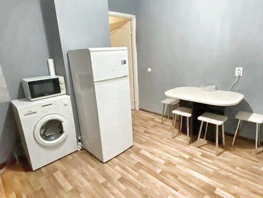Продам двухкомнатную (2-комн.) квартиру, им. Генерала Трошева Г.Н. ул, 37, Краснодар г