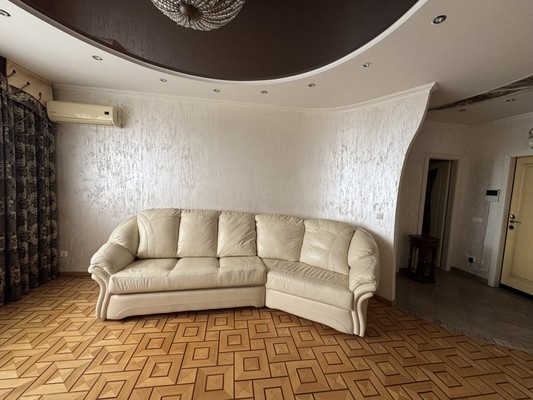 Продам трехкомнатную (3-комн.) квартиру, им. Достоевского ул, 84/1, Краснодар г