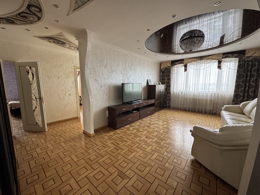 Продам трехкомнатную (3-комн.) квартиру, им. Достоевского ул, 84/1, Краснодар г