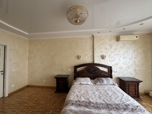 Продам трехкомнатную (3-комн.) квартиру, им. Достоевского ул, 84/1, Краснодар г
