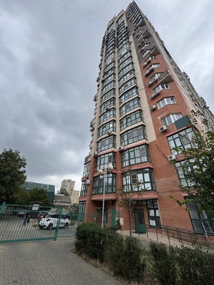Продам трехкомнатную (3-комн.) квартиру, им. Достоевского ул, 84/1, Краснодар г