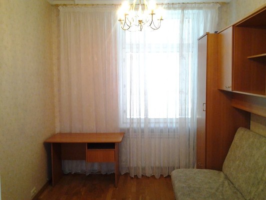 Продам трехкомнатную (3-комн.) квартиру, Московский пр-кт, 75, Санкт-Петербург г