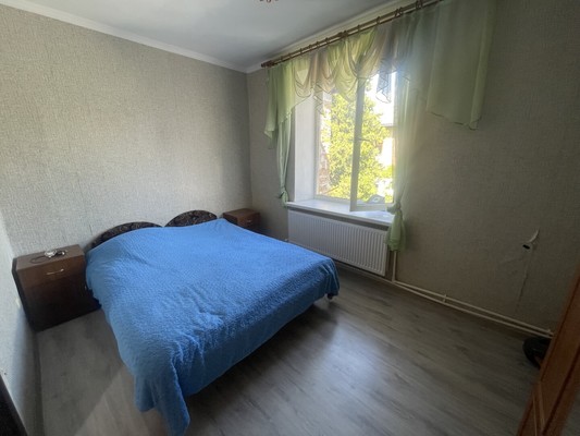 Продам двухкомнатную (2-комн.) квартиру, Ушакова ул, 5/3, Симферополь г
