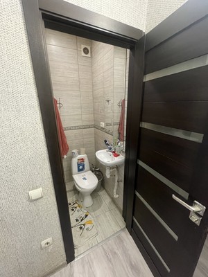 Продам двухкомнатную (2-комн.) квартиру, Ушакова ул, 5/3, Симферополь г