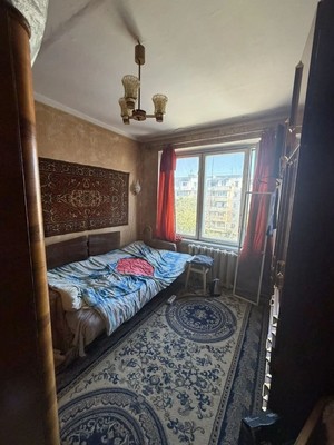 Продам трехкомнатную (3-комн.) квартиру, 60 лет Октября ул, 330, Симферополь г