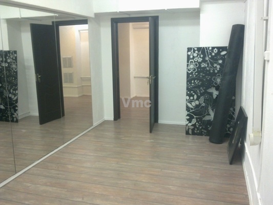 Продам коммерческое помещение 145,9 м2, 1-й Волконский пер, 15, Москва г