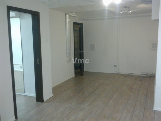 Продам коммерческое помещение 145,9 м2, 1-й Волконский пер, 15, Москва г