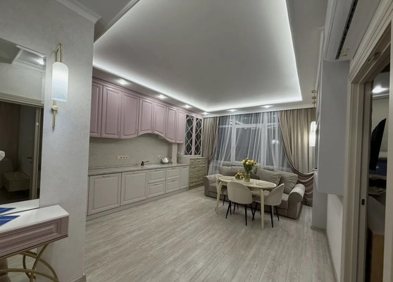 Продам трехкомнатную (3-комн.) квартиру, Комсомольская ул, 58, Ханты-Мансийск г
