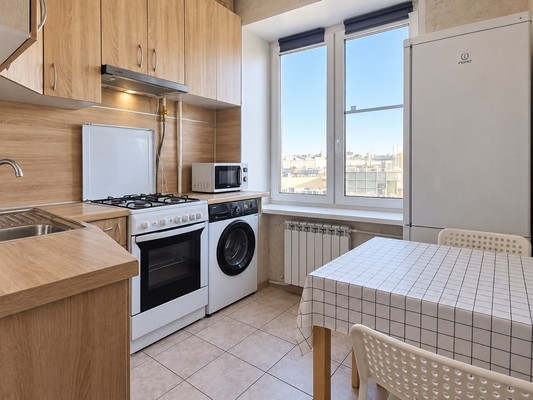 Продам трехкомнатную (3-комн.) квартиру, Малая Красносельская ул, 45к17, Москва г
