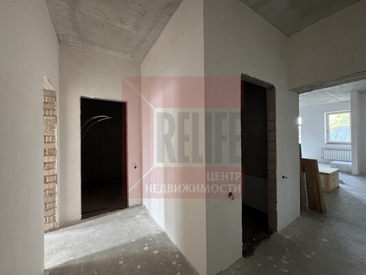 Продам трехкомнатную (3-комн.) квартиру, Береговая ул, 17д, Калининград г