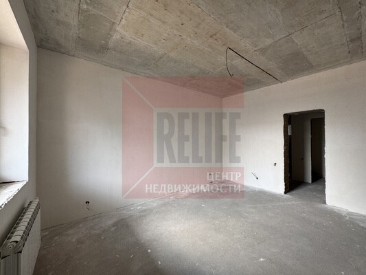 Продам трехкомнатную (3-комн.) квартиру, Береговая ул, 17д, Калининград г