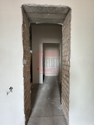 Продам трехкомнатную (3-комн.) квартиру, Береговая ул, 17д, Калининград г