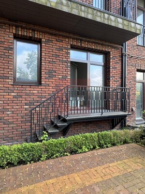 Продам трехкомнатную (3-комн.) квартиру, Береговая ул, 17д, Калининград г