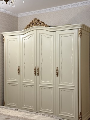 Продам трехкомнатную (3-комн.) квартиру, Ростовская ул, 18, Симферополь г