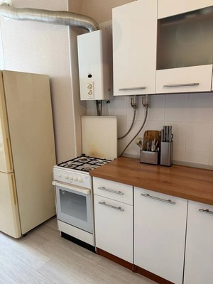 Продам двухкомнатную (2-комн.) квартиру, Пушкина ул, 3, Казань г