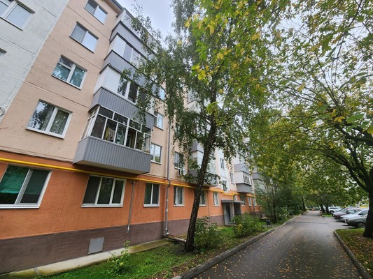 Продам двухкомнатную (2-комн.) квартиру, Короленко ул, 43, Казань г