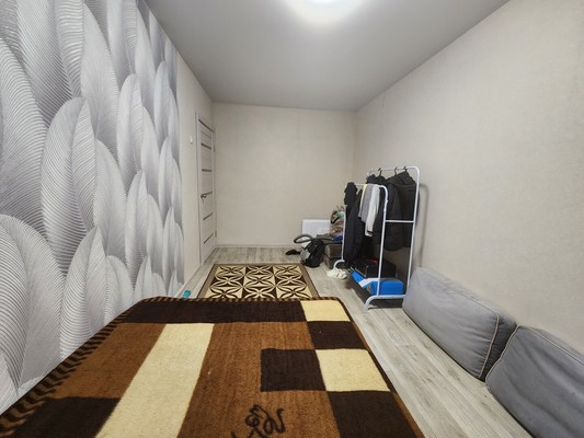 Продам двухкомнатную (2-комн.) квартиру, Короленко ул, 43, Казань г