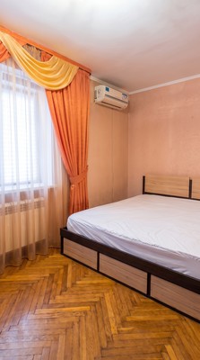 Сдам двухкомнатную (2-комн.) квартиру, Ленина пр-кт, 6, Новороссийск г