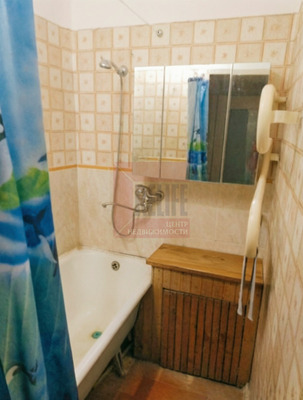 Продам двухкомнатную (2-комн.) квартиру, 9 Апреля ул, 6, Калининград г