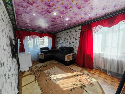 Продам трехкомнатную (3-комн.) квартиру, Советская ул, 26к2, Комсомольск-на-Амуре г