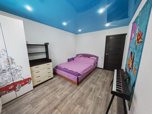 Продам трехкомнатную (3-комн.) квартиру, Советская ул, 26к2, Комсомольск-на-Амуре г