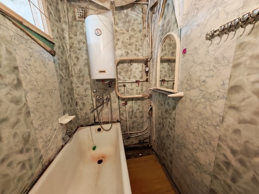 Продам двухкомнатную (2-комн.) квартиру, Городская ул, 16, Комсомольск-на-Амуре г