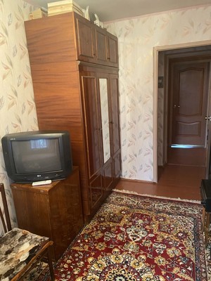 Сдам комнату в 3-комн. квартире, Павловская ул, 90, Колпино г