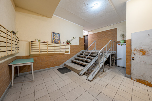 Продам трехкомнатную (3-комн.) квартиру, Дзержинского ул, 3к2, Реутов г