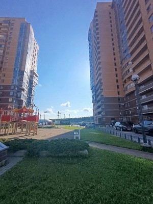 Продам трехкомнатную (3-комн.) квартиру, Верности ул, 17, Санкт-Петербург г