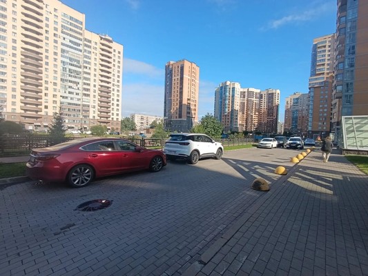 Продам трехкомнатную (3-комн.) квартиру, Верности ул, 17, Санкт-Петербург г