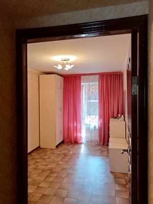 Продам трехкомнатную (3-комн.) квартиру, Энтузиастов ул, 34, Волгодонск г