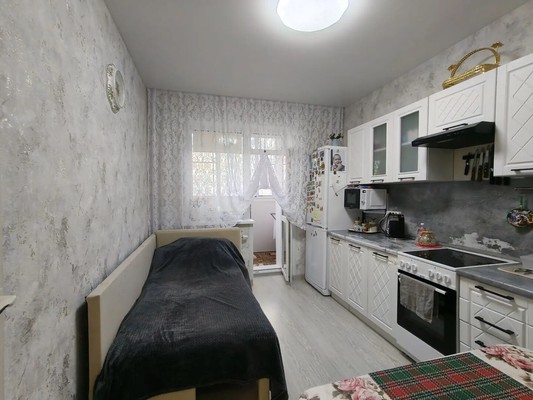 Продам однокомнатную (1-комн.) квартиру, Анны Коньковой ул, 10, Ханты-Мансийск г