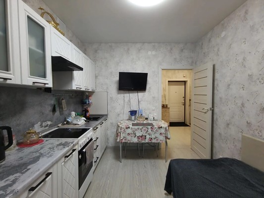 Продам однокомнатную (1-комн.) квартиру, Анны Коньковой ул, 10, Ханты-Мансийск г