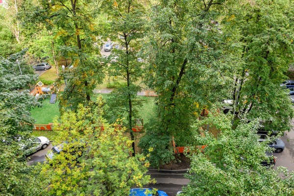 Продам многокомнатную квартиру, Университетский пр-кт, 9, Москва г