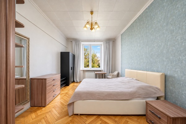 Продам многокомнатную квартиру, Университетский пр-кт, 9, Москва г