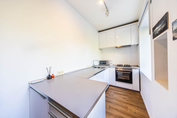 Продам 2-комн. в 3-комн. квартире, Бакунинская ул, 4-6, Москва г