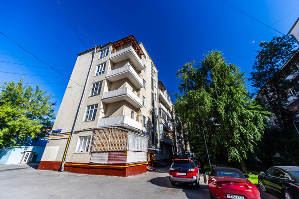 Продам 2-комн. в 3-комн. квартире, Бакунинская ул, 4-6, Москва г