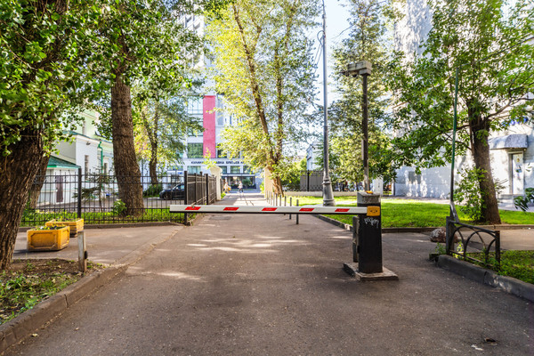 Продам 2-комн. в 3-комн. квартире, Бакунинская ул, 4-6, Москва г