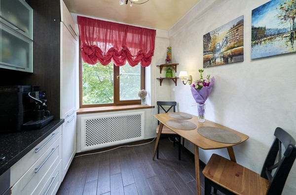 Продам трехкомнатную (3-комн.) квартиру, Вавиловых ул, 8к1, Санкт-Петербург г
