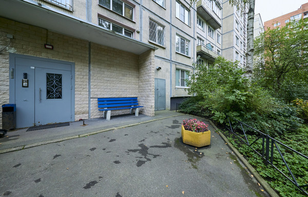 Продам трехкомнатную (3-комн.) квартиру, Вавиловых ул, 8к1, Санкт-Петербург г