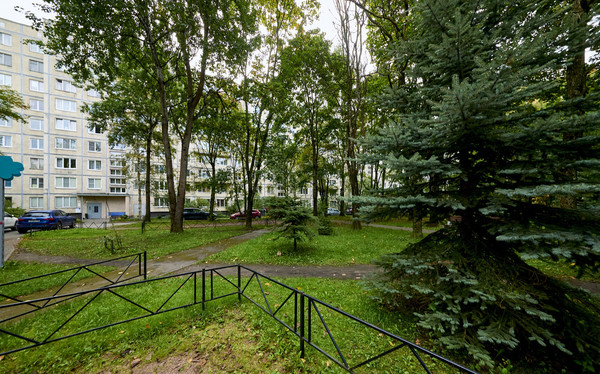 Продам трехкомнатную (3-комн.) квартиру, Вавиловых ул, 8к1, Санкт-Петербург г