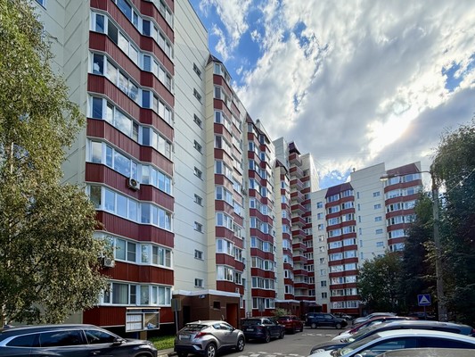 Продам трехкомнатную (3-комн.) квартиру, Дружбы ул, 1а, Чехов г