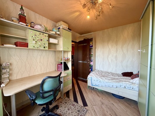 Продам трехкомнатную (3-комн.) квартиру, Дружбы ул, 1а, Чехов г