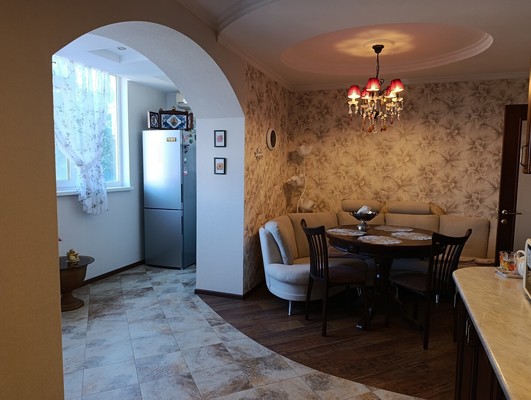 Продам трехкомнатную (3-комн.) квартиру, Парковая ул, 31, Анапа г
