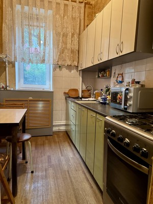 Продам многокомнатную квартиру, Клубная ул, 13, Ростов-на-Дону г