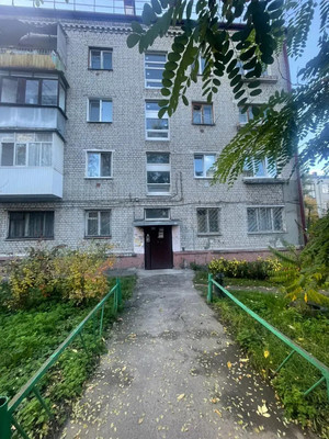 Продам однокомнатную (1-комн.) квартиру, Литейная ул, 48/126, Брянск г